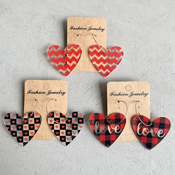 2022 Европейский и американский подарок на День Святого Валентина, Акриловые серьги с принтом в форме сердца, красные и черные клетчатые серьги в полоску Love