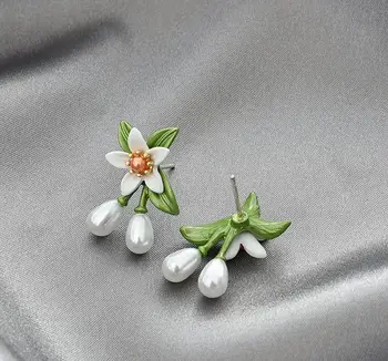 Модные Зеленые Белые Серебряные иглы Цветок Лилии Свежие Сладкие Жемчужные серьги для женщин и девочек Корейская мода Украшения для ушей для вечеринок и путешествий